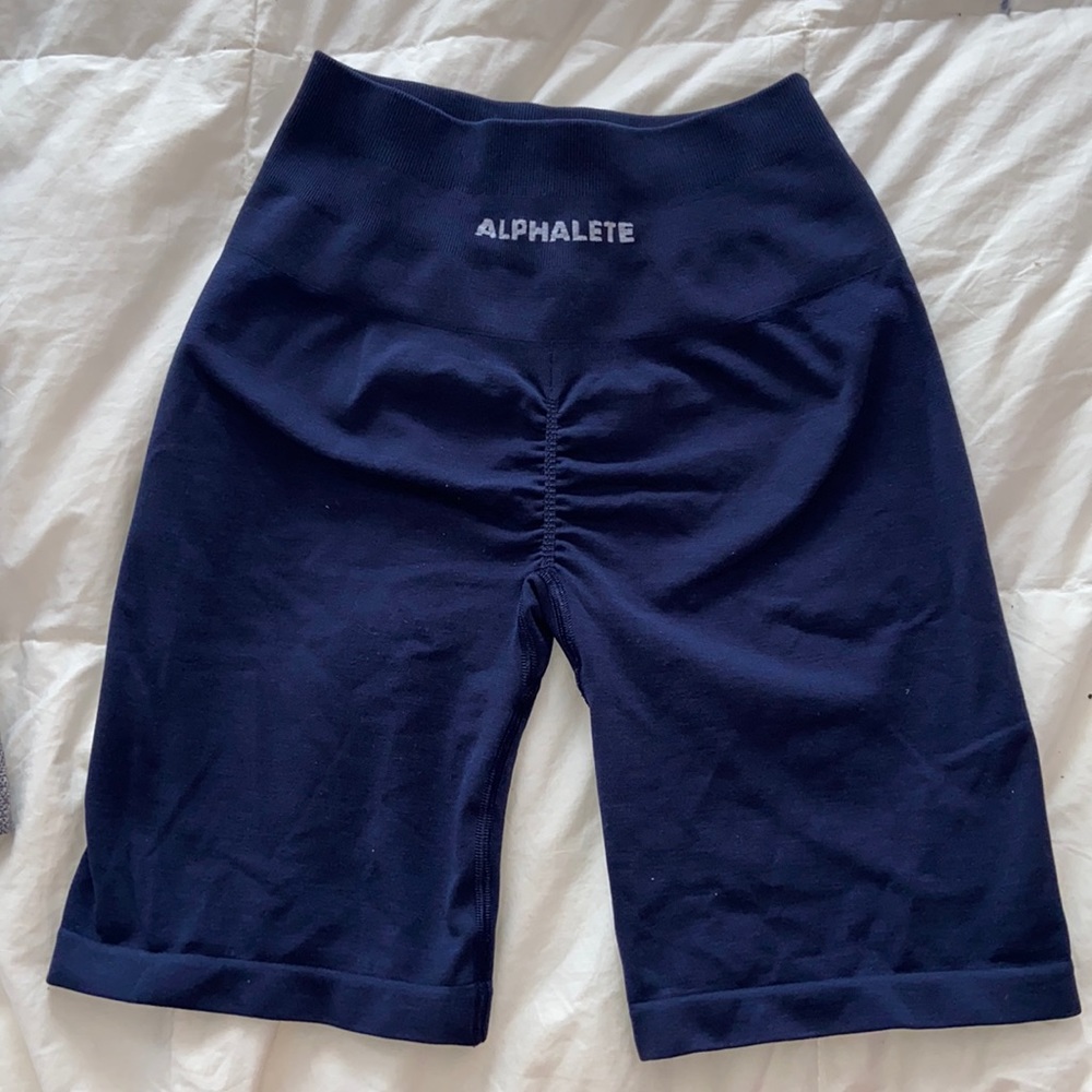 Alphalete Amplify Biker Shorts Tuxedo Blue